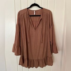 VIX by Paula Hermanny Beach Coverup. Tan with metallic gold thread. Size M/L.